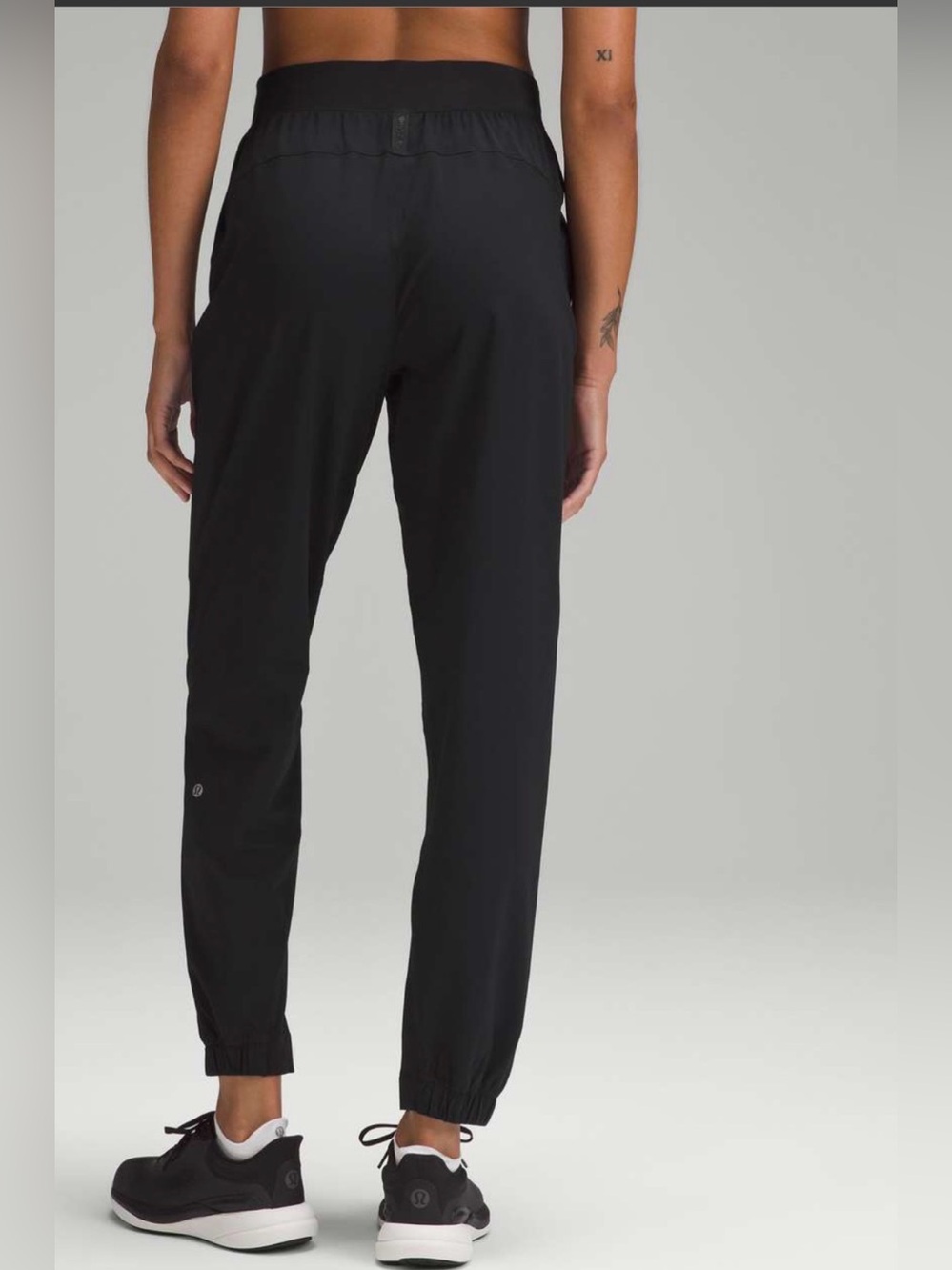 Lululemon License to Train High-Rise Pant
Black Size 10 - Picture 4 of 16